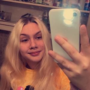 Meet your Posher, Amira